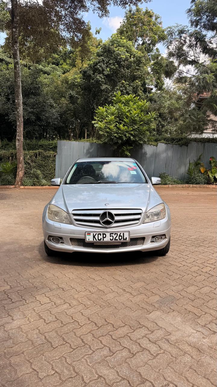 2010 Mercedes Benz C200 CGI